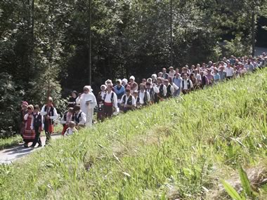 Processione sulla montagna